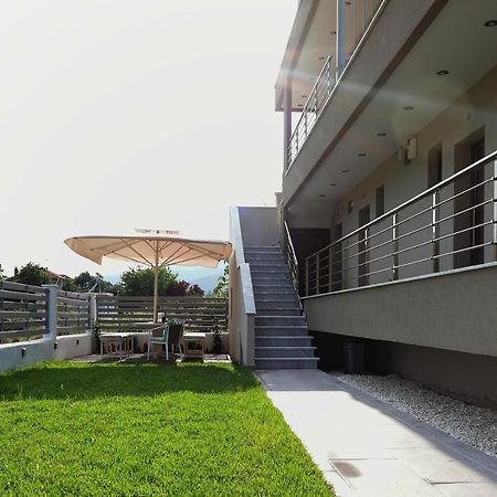 Kallini Apartments 斯塔夫罗斯 外观 照片